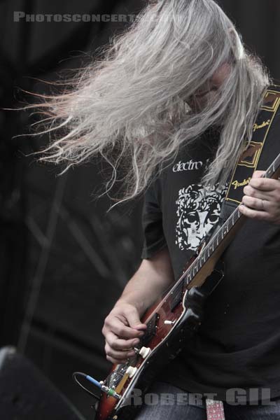 DINOSAUR JR - 2007-08-24 - SAINT CLOUD - Domaine National - Scene de la Cascade - Jay Mascis